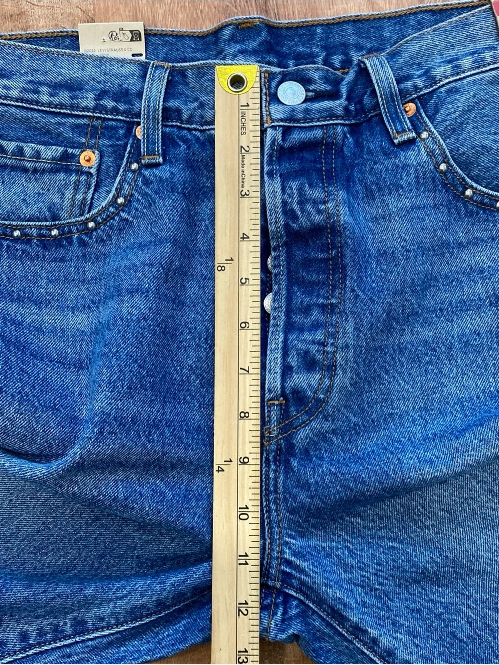 Levi's 501 Original Jeans Mens 34x30 Blue Denim Straight Leg Medium Wash